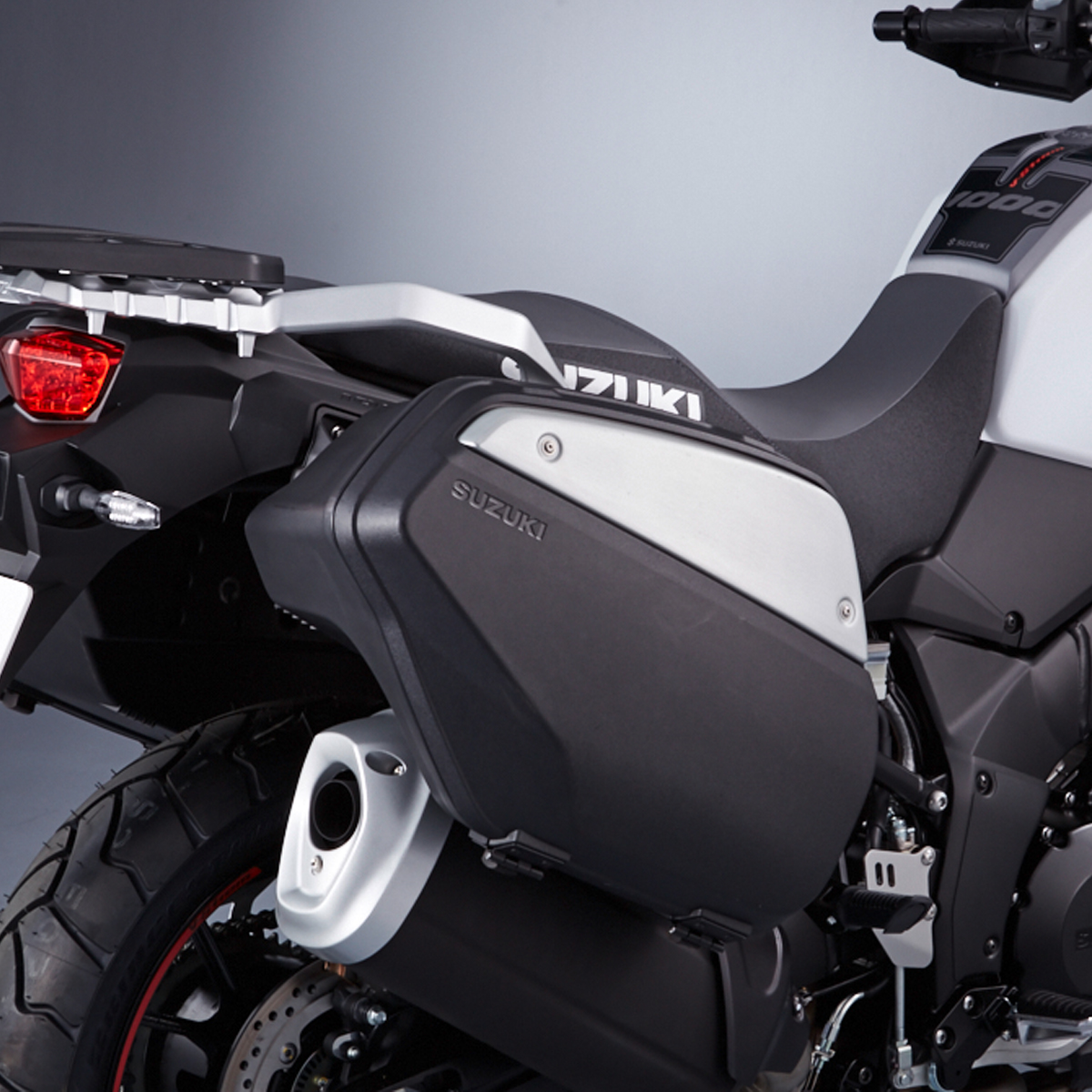 Side Case Set | Suzuki Motor USA, LLC