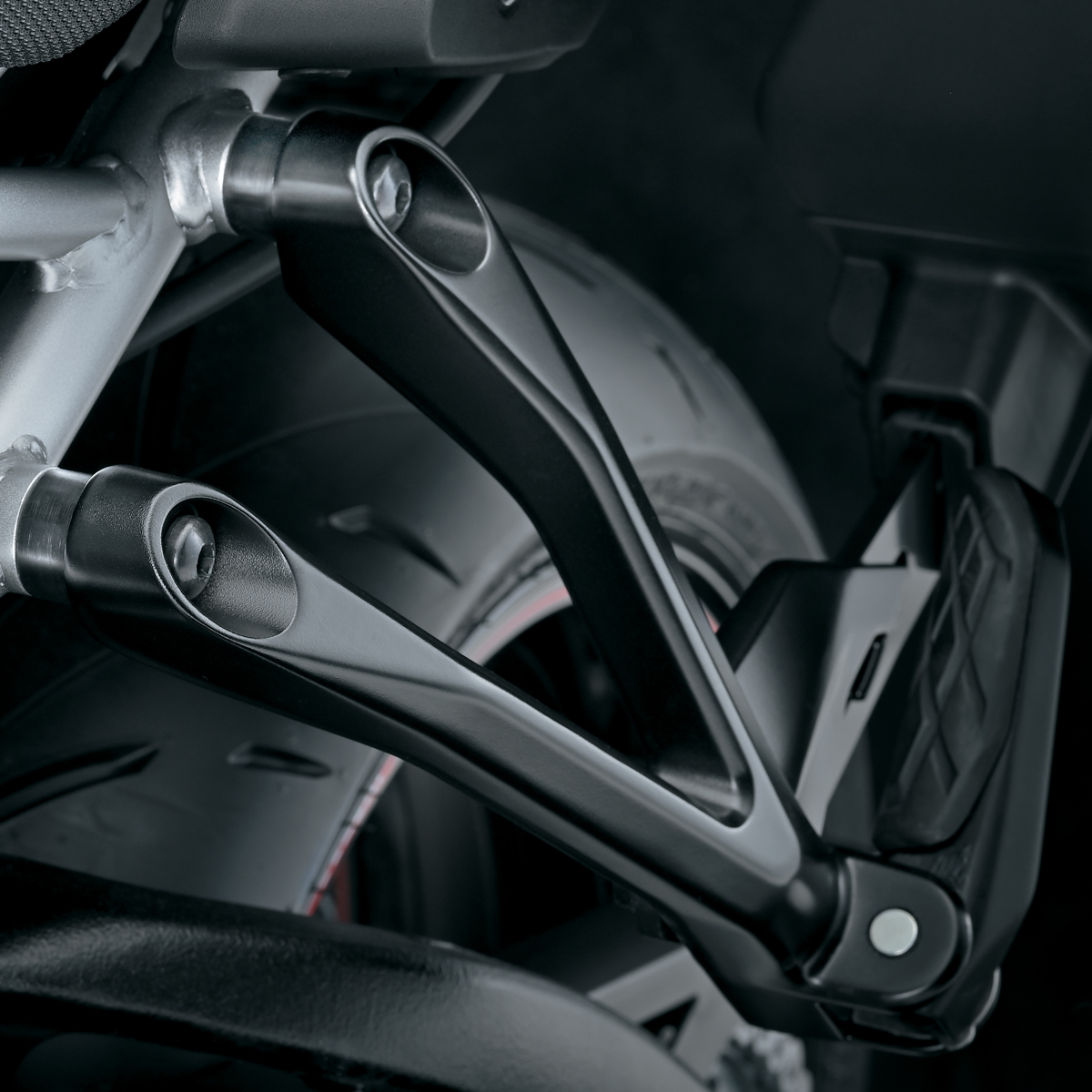 Side Case Adapter (2024-2026) | Suzuki Motor USA, LLC