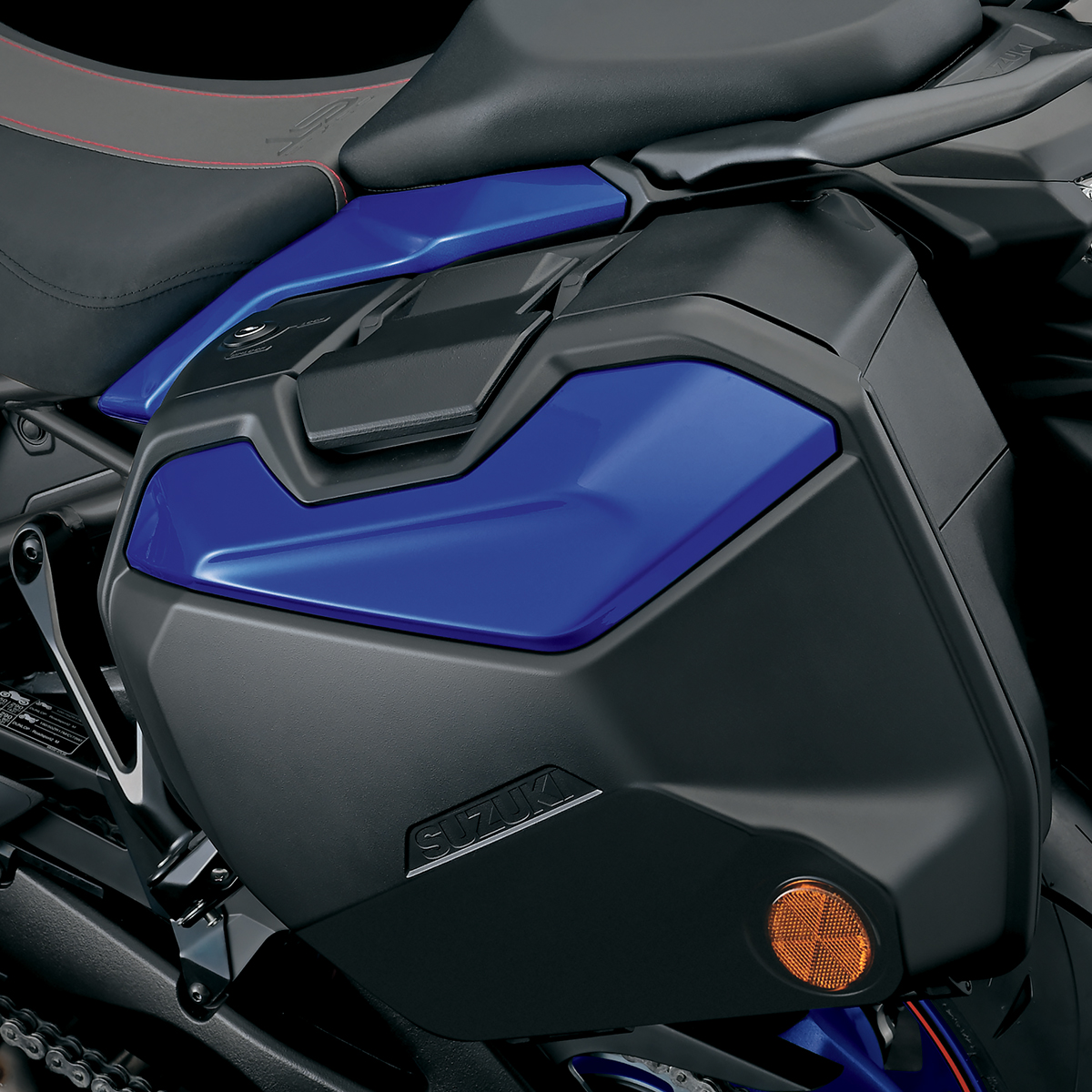 Side Case Garnish, Pearl Vigor Blue (2022-2025) | Suzuki