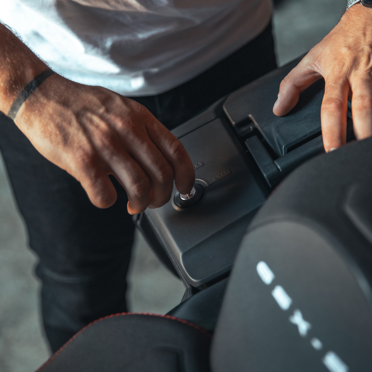 Side Case Set (2024-2026) | Suzuki Motor USA, LLC