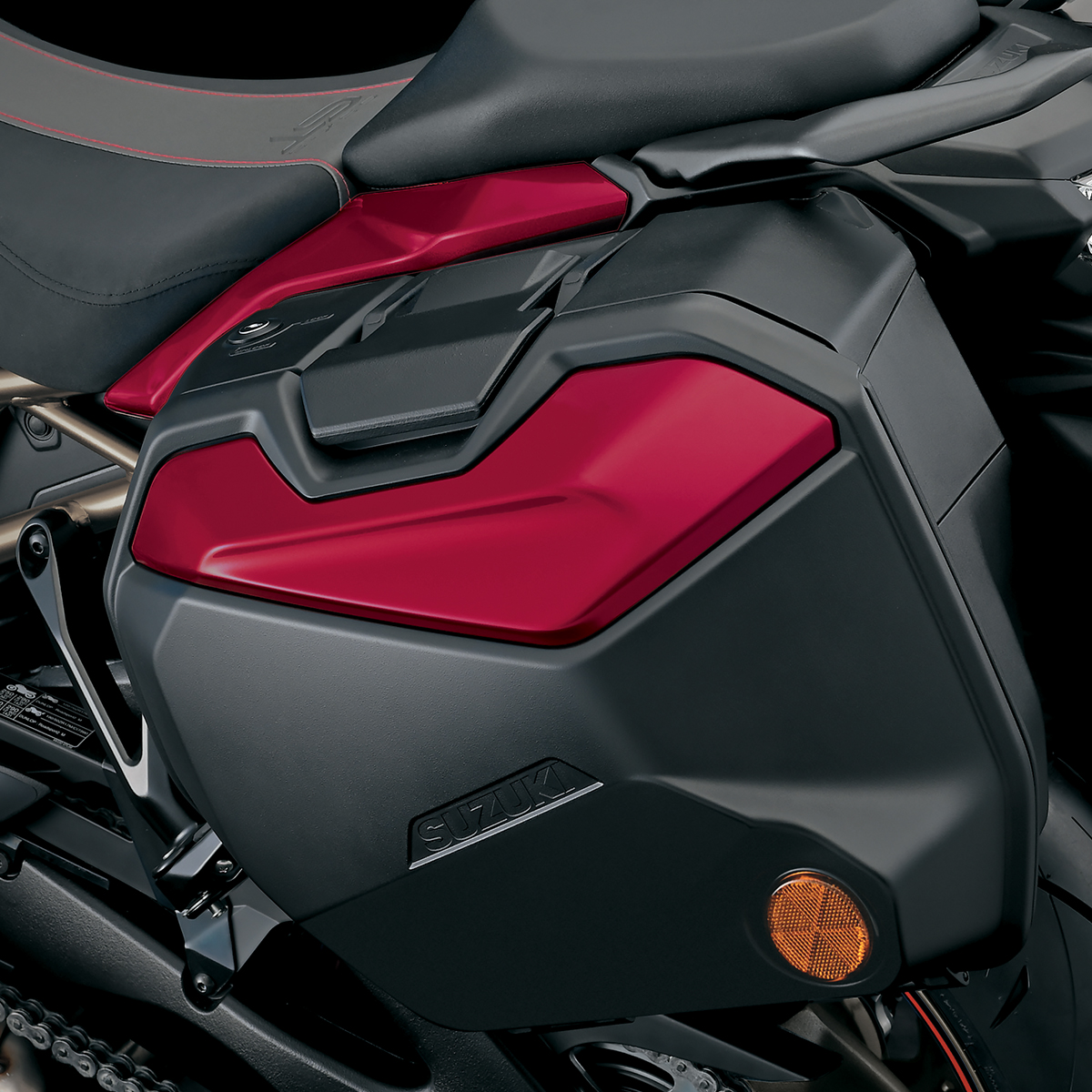 Side Case Garnish, Candy Daring Red (2022-2024) | Suzuki Motor USA 